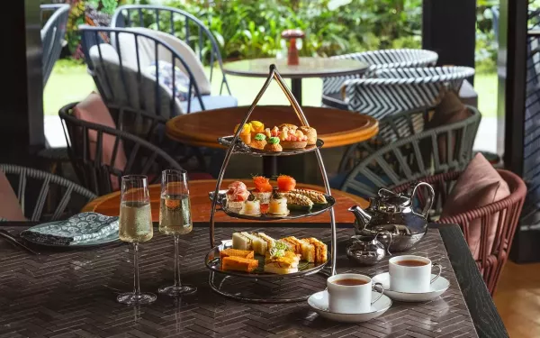 AZSIN_Artyzen-Singapore-Cafe-Quenino-Afternoon-Tea.jpg
