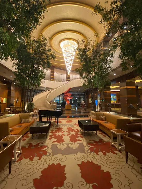 Conrad-Lobby.jpg