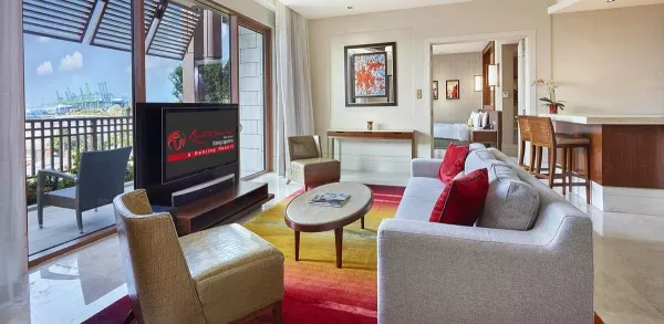 GARDEN SUITE LIVING ROOM.jpg