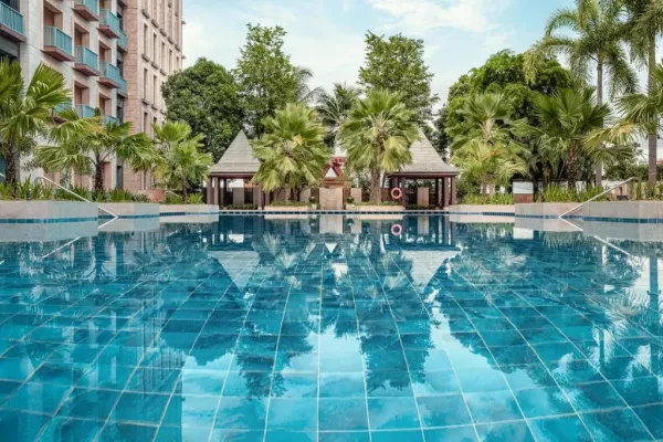 POOL 1.jpg