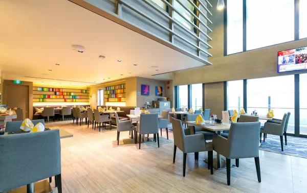 skyline-lounge.jpg