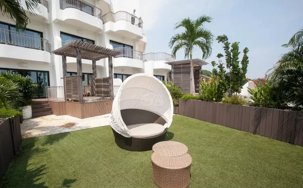 deluxe-sea-view-suite--v5949301.jpg