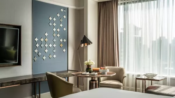 DELUXE ROOM FOUR SEASONS 3.jpg
