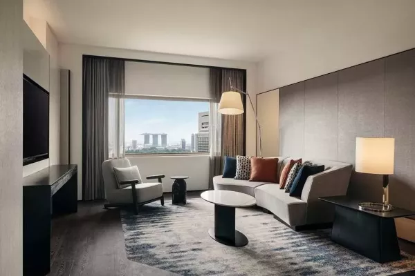 Deluxe Suite 2.jpg