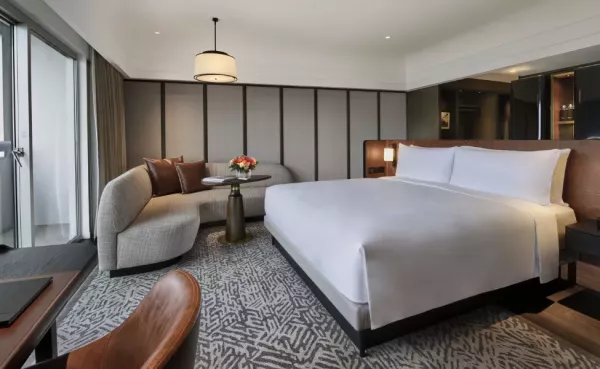 a5g8-fairmont-singapore-deluxe-harbour-view-room-975x600-1.png