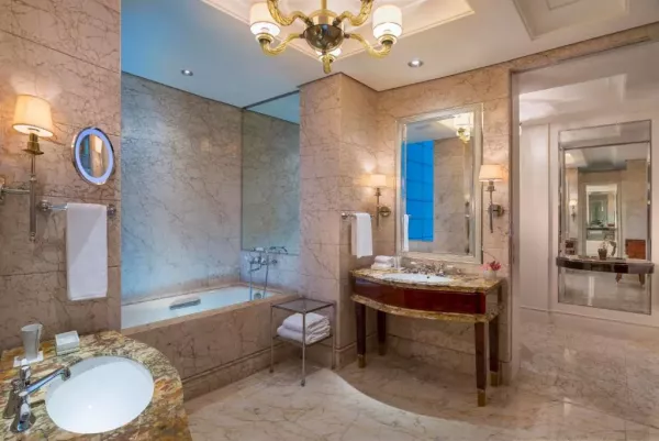 Lady Astor bathroom.jpg
