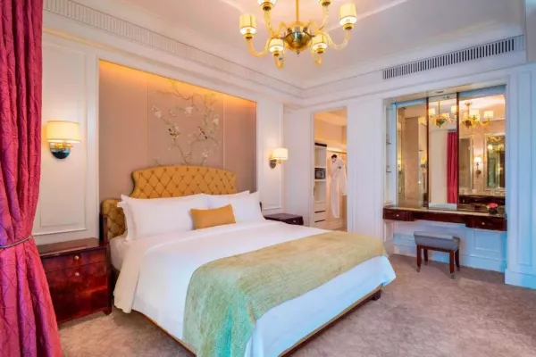 Caroline Astor One-Bedroom Suite 2.jpg