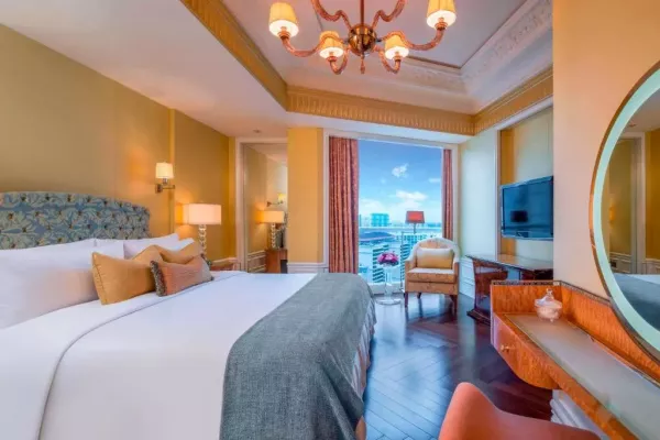 Specialty Suite, 1 Bedroom Larger Suite, 1 King, Garden view.jpg