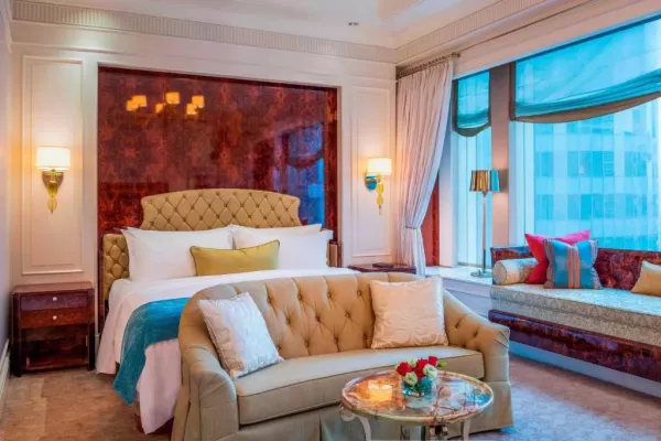 Executive Deluxe King Room 4.jpg